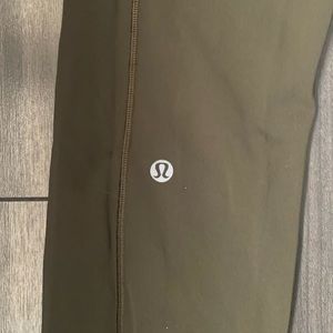 Khaki Green Lululemon Fast and Free High Rise Tights w/Pockets 28” - Size 8